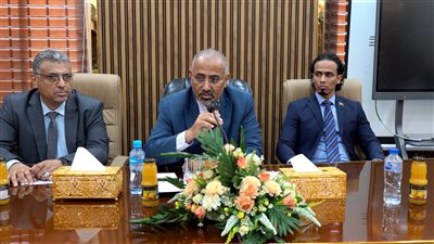الرئيس القائد عيدروس الزُّبيدي يرأس اجتماعا للمكتب التنفيذي للعاصمة عدن