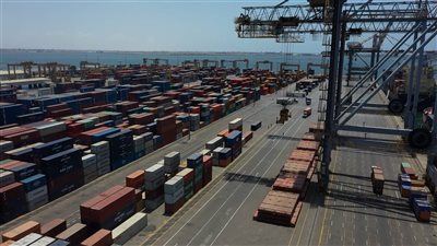 نقل تفتيش السفن إلى ميناء عدن يعيد الحياة لأهم الموانئ الطبيعية في العالم