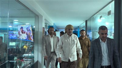 الرئيس الزُبيدي يزور قطاع الإذاعة والتلفزيون ويشيد بتحديثاته الأخيرة