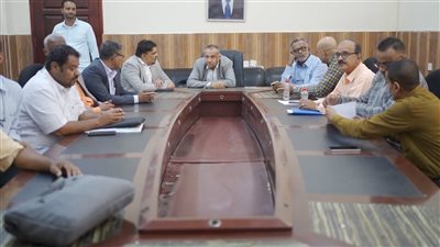 تدشين التعامل الإلكتروني في مكتبي الواجبات والضرائب بالعاصمة عدن