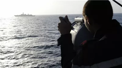 مسيّرة توجه ضربة لسفينة في خليج عدن