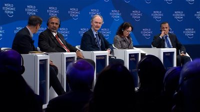 الرئيس الزُّبيدي يشارك في حلقة نقاشية في المنتدى الاقتصادي العالمي بدافوس 