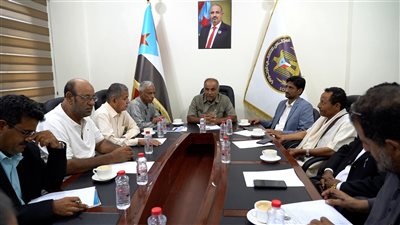 رئيس الهيئة المجتمعية يلتقي قيادة وأعضاء هيئة الوفاق والتواصل الجنوبي