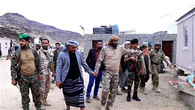 رئيس انتقالي شبوة يزور اللواءين السادس والرابع ومقر أمن مديرية بيحان 