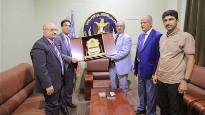 الأمانة العامة تكرم الإعلامي المغربي توفيق جزوليت