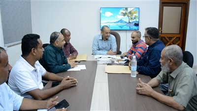 توقيع اتفاقية تأهيل 30 ممراً خلفياً في مديريتي صيرة والتواهي 