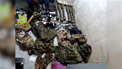 ضبط كميات من العبوات والقذائف وأجهزة اتصالات لاسلكية بدار سعد