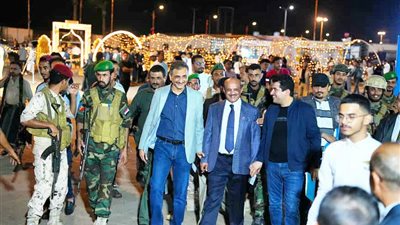 لملس ومحافظ البنك المركزي يفتتحان معرض المنتجات المصرفية بالعاصمة عدن