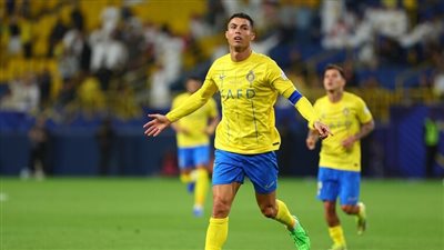 كريستيانو رونالدو يكرم الطائي بـ