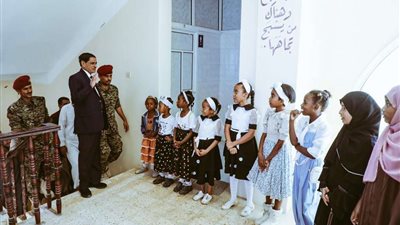 النائب البحسني يزور دار الفجر لرعاية وتأهيل الأيتام بالمكلا