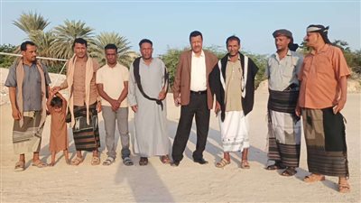 محافظ شبوة يوجه بإعداد دراسة لتأهيل ملعب نادي قناء الرياضي برضوم