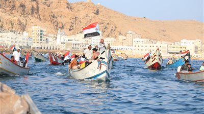 احتفاءً بذكرى اجتثاث القاعدة.. انتقالي حضرموت ينظم عرضاً بحرياً بالمكلا