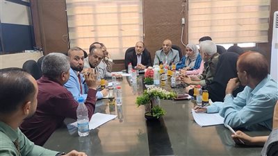 اجتماع موسع بعدن يناقش تنظيم آلية دخول الأدوية وفق المعايير الصحية