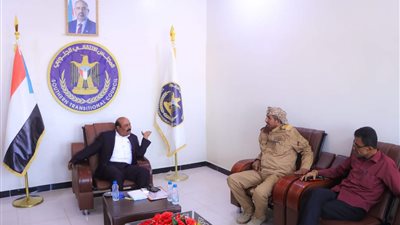 رئيس تنفيذية انتقالي شبوة يلتقي ركن الإمداد والتموين اللواء السابع صاعقة