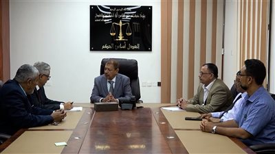 اجتماع بعدن يناقش مشروع الرعاية الطبية لمنتسبي السلطة القضائية 