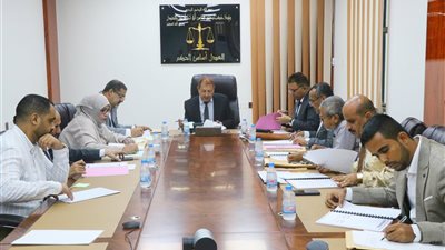 اجتماع بعدن يناقش مشروع الرعاية الطبية لمنتسبي السلطة القضائية 