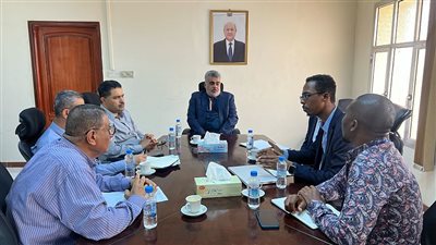 نائب وزير التخطيط يبحث مع السفيرة الفرنسية لدى بلادنا أوجه الدعم الانساني والتنموي