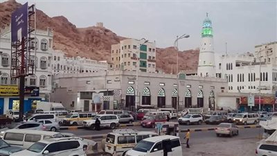 موظفون في حضرموت: الوضع المعيشي لا يطاق ويتطلب حلول عاجلة 