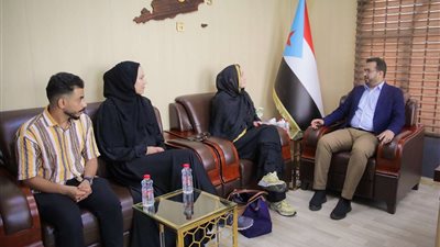 العولقي يؤكد أهمية زيارات الوفود الإعلامية الأجنبية لنقل الصورة الإيجابية عن الجنوب