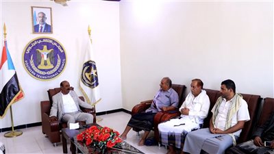 رئيس انتقالي شبوة يطلع على أنشطة تنفيذيتي نصاب والطلح