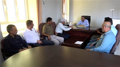 أمين عام شبوة يبحث أوضاع مكتب الصحة والمعهد الصحي بالمحافظة