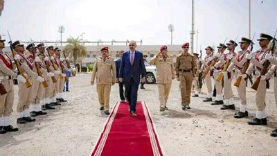 الرئيس الزُبيدي يشهد تخرج عدد من الدفعات بالأكاديمية العسكرية العُليا