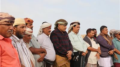 الوزير السقطري يطلع على أوضاع صيادي منطقة ستيره بسقطرى