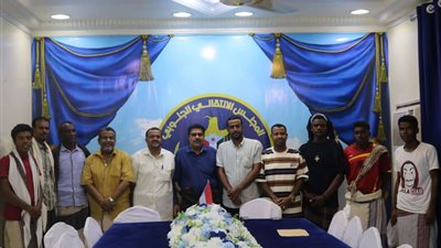 رئيس تنفيذية انتقالي حضرموت يلتقي منتخب وادي حضرموت ويناقش تطلعات قطاع الاستثمار بالمحافظة