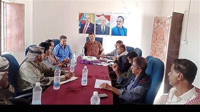 تنفيذي رضوم يطالب سرعة معالجة تسرب النفط الخام من الأنبوب في ميناء النشيمة