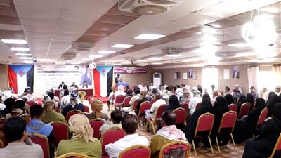 اجتماع موسع بالمهرة يدعو لترسيخ الالتفاف الشعبي والبناء التنظيمي في مواجهة التحديات 