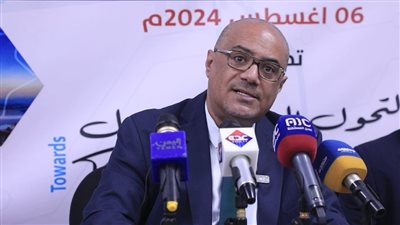 وزير الاتصالات: المنصة التي تم تدشينها تتضمن آليات معززة بذكاء الاعمال لإشعار المعنيين بالطلبات