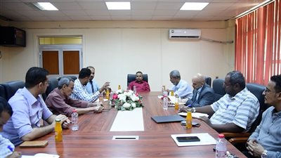 وزارة الزراعة تبحث مشروع التنمية المستدامة لمصائد الأسماك بالعاصمة عدن