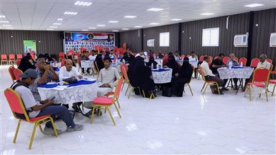 حلقة نقاشية لمنسقية انتقالي جامعة حضرموت حول مشاركة الشباب بصناعة القرار 