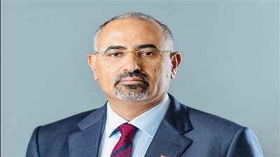 الرئيس الزُبيدي يعزي خادم الحرمين الشريفين في وفاة الأمير خالد بن محمد بن تركي آل سعود