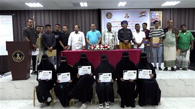 اختتام دورة تدريبية حول استخدامات الذكاء الاصطناعي في الصحافة بالمكلا