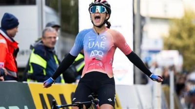 فريق الإمارات القابضة لدراجات السيدات يفوز بسباق الجائزة الكبرى في ألمانيا 