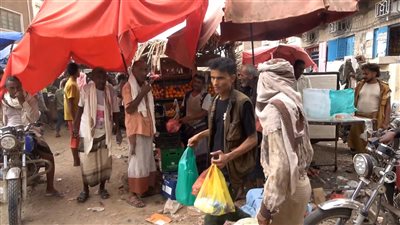 أبين.. ارتفاع جنوني لأسعار الخضروات والفواكه وسط غياب تام للسلطات الرقابية 