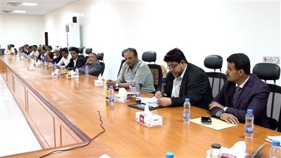 تنفيذي شبوة يناقش عدداً من تقارير الأداء عن نشاط بعض المرافق