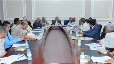 جامعة عدن تناقش إمكانية تخصيص مبنى بديل لسكن الطالبات بالشعب 