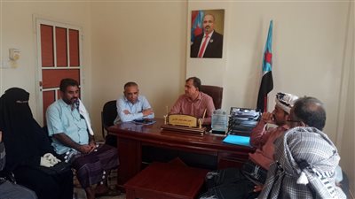 قيادة انتقالي أبين تطلع على نشاط مبادرة أيادي السلام الاجتماعية