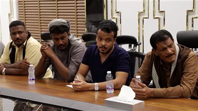 محافظ حضرموت يلتقي لجنة المقاومة الجنوبية ويشيد بجهود لم الشمل