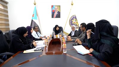 هيئة الإغاثة والأعمال الإنسانية تناقش آليات حصر الأسر الأكثر احتياجاً في الجنوب