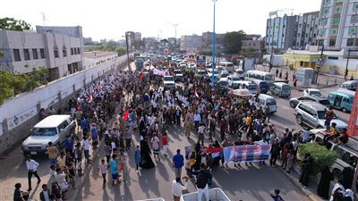 مديرية دار سعد بالعاصمة عدن تحتفي بذكرى أكتوبر بفعاليات فنية وجماهيرية ضخمة