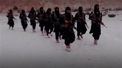 تقرير.. تطور خطير.. ترجيحات بتسليح تنظيم القاعدة بصواريخ بالستية إيرانية 