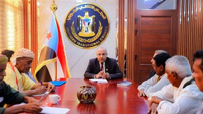  الكثيري يلتقي لجنة الاحتجاجات الشعبية في دلتا أبين