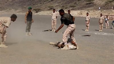 تخرج كتيبتين من اللواءين الخامس والـ14 صاعقة