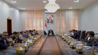 وزير التربية والتعليم يترأس لقاءً تشاورياً لبحث الأوضاع التربوية في عدن