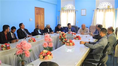 فريق التواصل السياسي يلتقي مدير تربية حضرموت لبحث سبل دعم العملية التعليمية