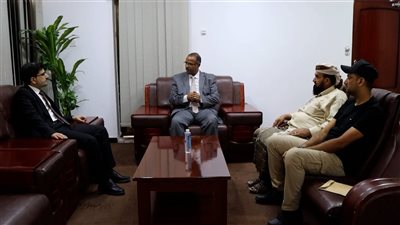 الوزير الزعوري يبحث مع بن عفرار سبل إنشاء قاعدة بيانات متكاملة بالمهرة 