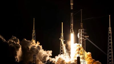 الإمارات تنجح في إطلاق القمر الاصطناعي “الثريا 4”